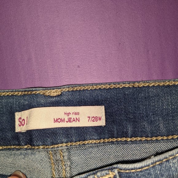 SO distressed mom jeans - Picture 3 of 5